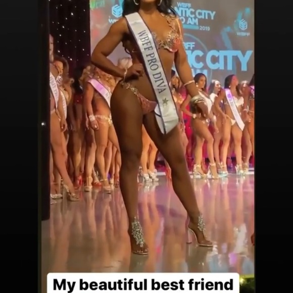 CUSTOM MADE MAGIC BIKINI - Picture 4 of 7